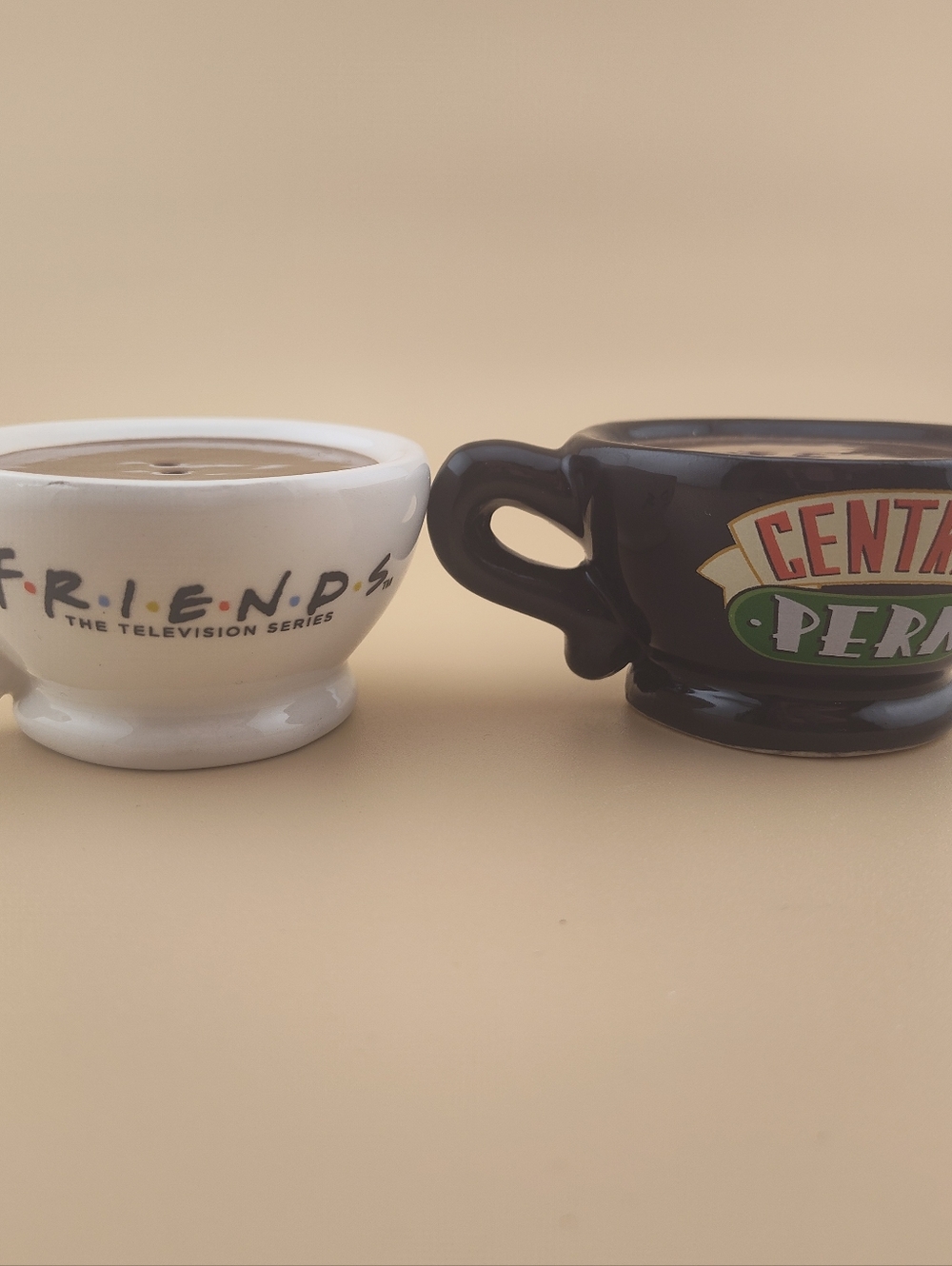 Friends Salt & Pepper shakers Central Perk sitcom TV show